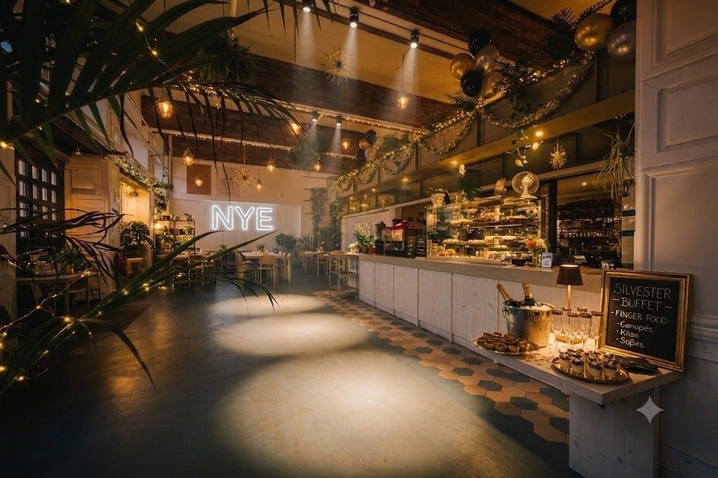 Botanische Ambient-Lounge im Greens mit NYE-Neon